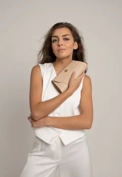 Beżowa Kopertówka Elena