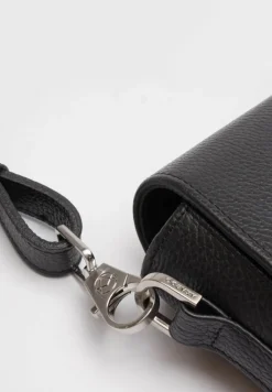 Czarna Mała Torebka Crossbody Lucia