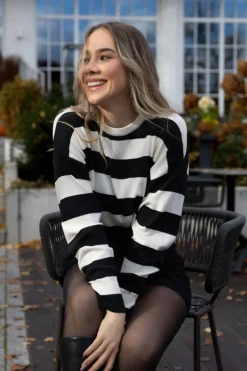 Sweter Lizzie Long Black - Natural